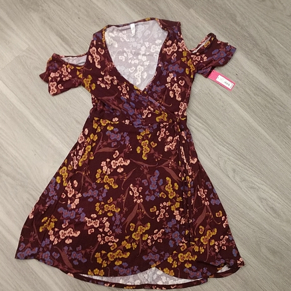 Xhilaration Dresses & Skirts - NWT Xhilaration Ribbed Cold Shoulder Wrap Dress